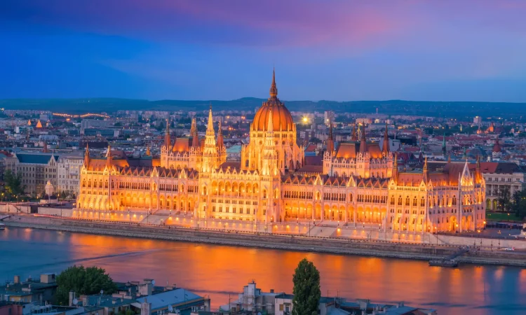 parliament-building-delta-danube-river-budapest-hungary-sunset